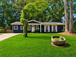 Building Photo - 1551 Pine Glen Cir