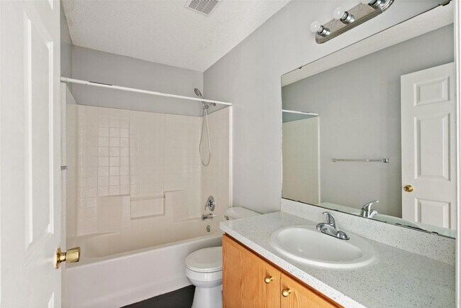 Building Photo - 795 Squirrel Ct