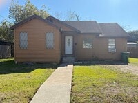 Building Photo - Freshly updated 3/1 Rental home