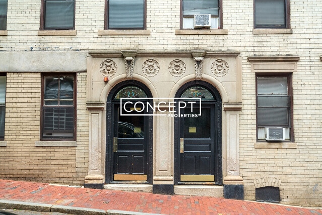 Building Photo - 44 Joy St