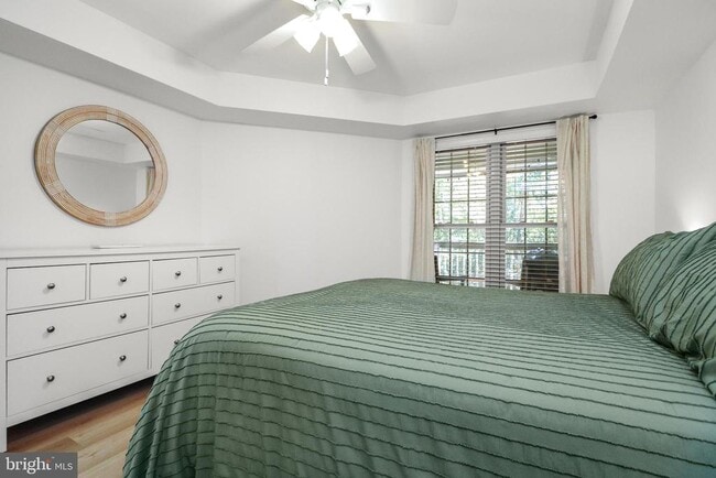 Building Photo - 12160 Penderview Terrace
