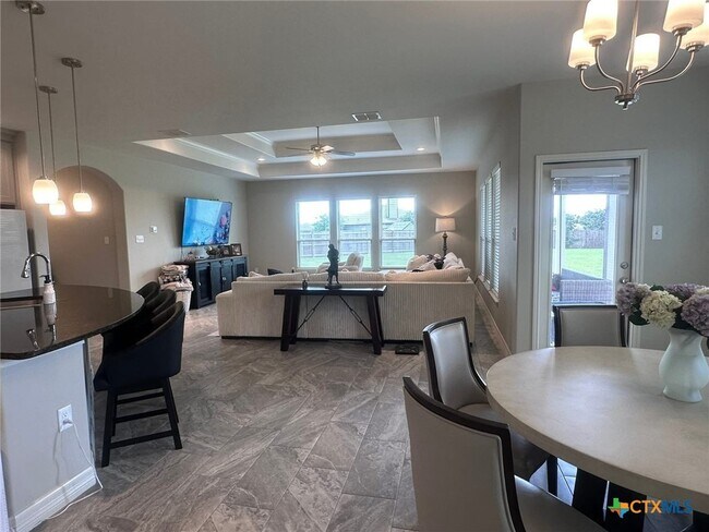 Building Photo - 224 Alysheba Dr