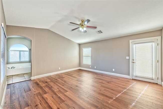 Building Photo - 1593 Dark Wolf Ave