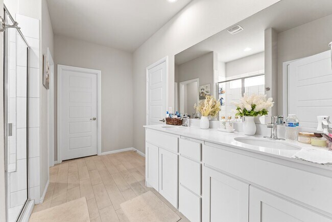 Building Photo - 7118 Adenium Rd