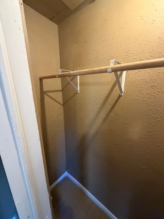 Building Photo - 1807 W Lincoln St