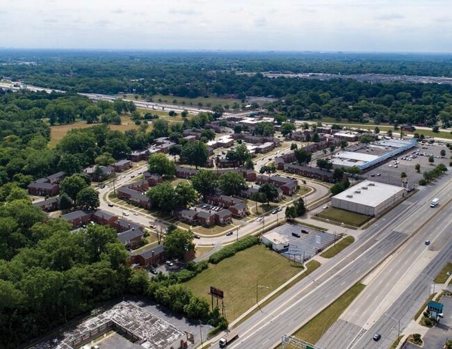 Building Photo - 23652 Schoolcraft Rd