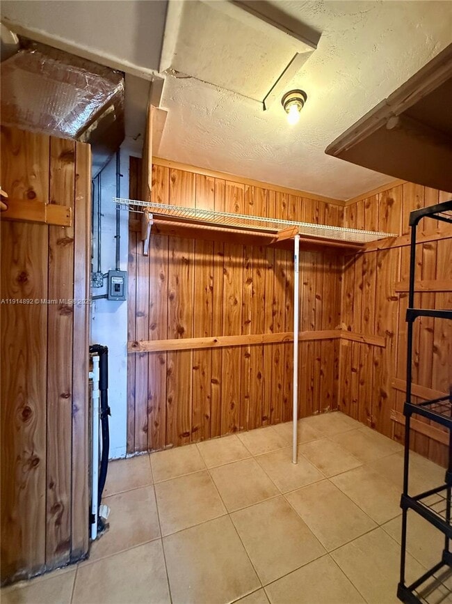 Building Photo - 7340 Allen Dr