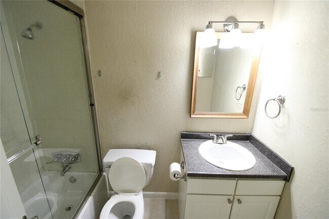 Building Photo - 507 NW 39th Rd