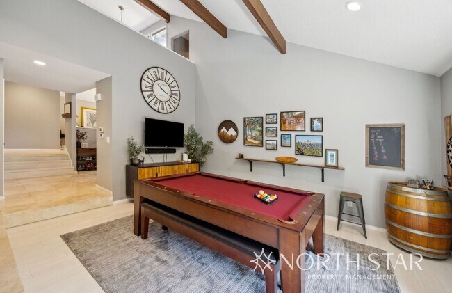 Building Photo - Beautifully Updated Contemporary Home in t...