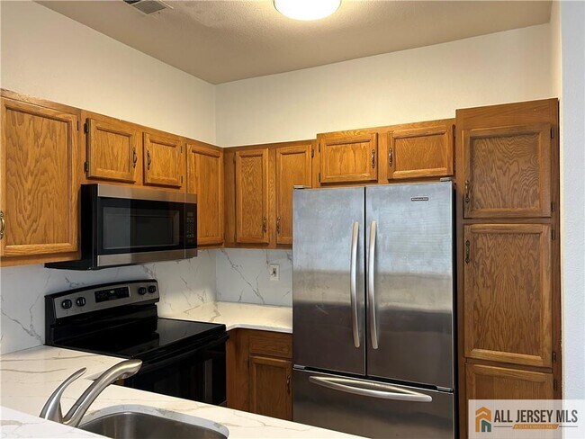 Building Photo - 65 Wentworth Rd