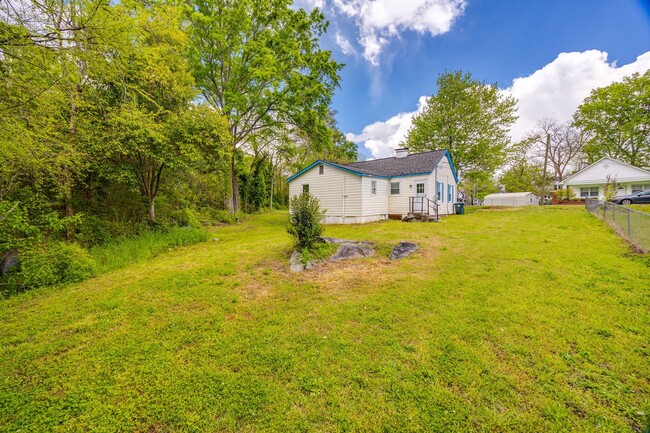 Building Photo - Super cute, 3 bedroom 1 bath in Chester!