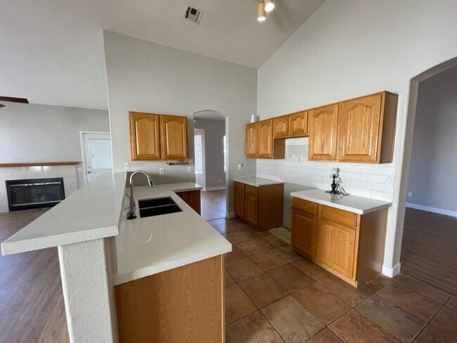 Building Photo - 4334 Yorkwood Dr