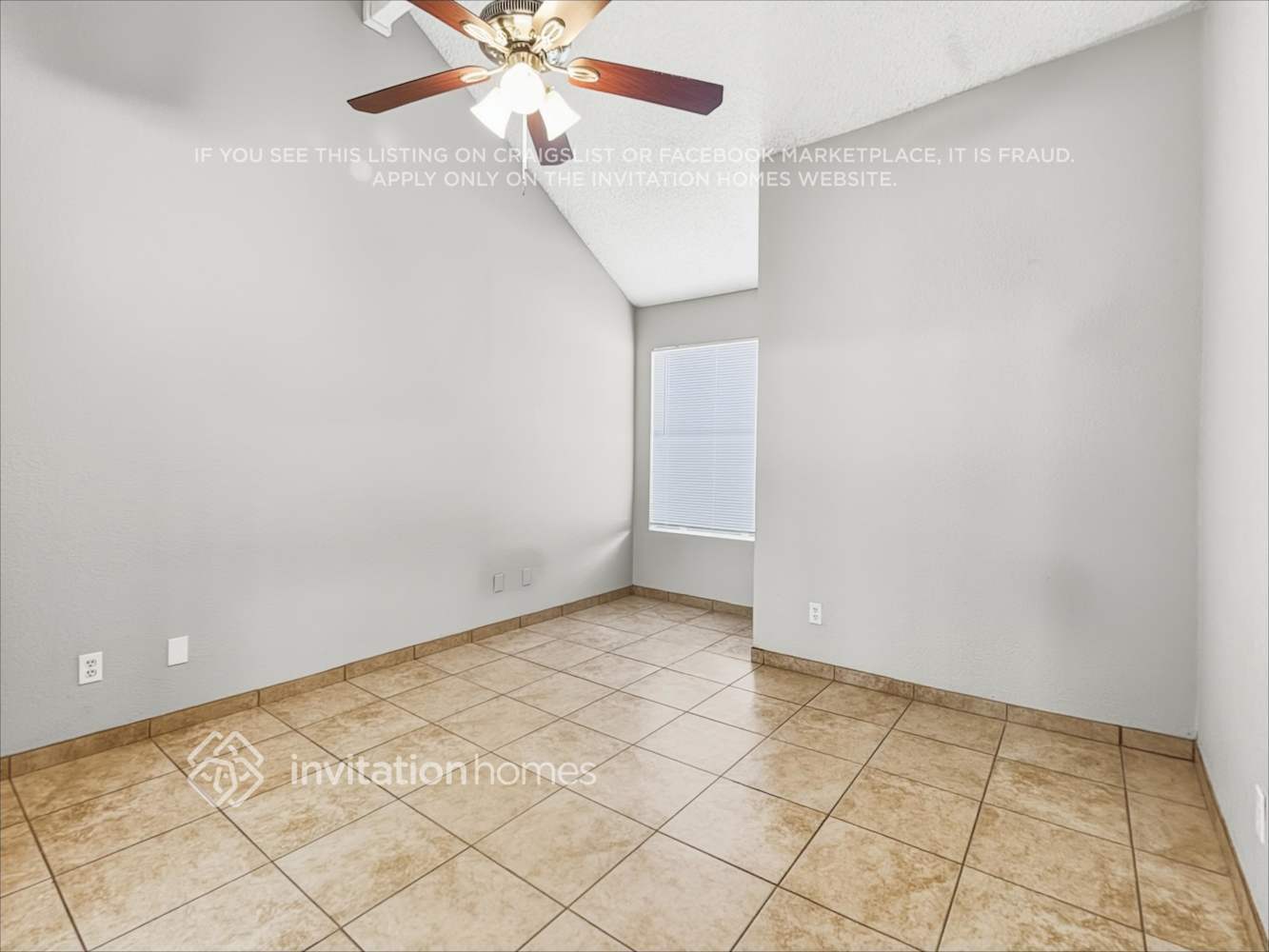 Building Photo - 2142 W Monona Dr