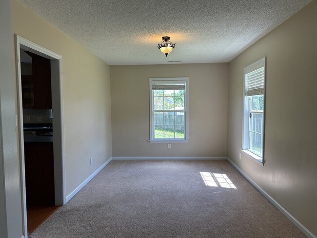 Building Photo - 408 Southbridge Dr