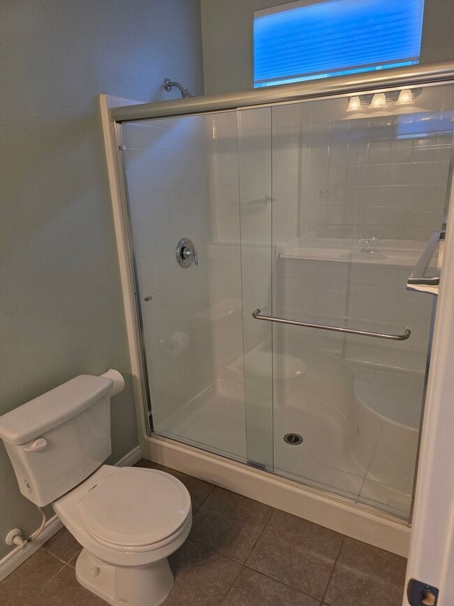 Building Photo - Gorgeous Single Level, 4 Bedroom Pool Home with Solar!