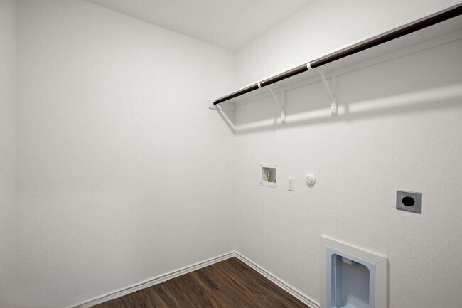 Building Photo - 460 Jack Ryan