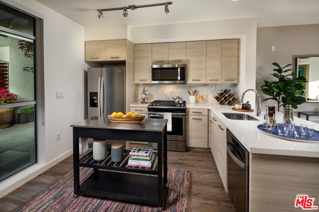 Building Photo - 800 Colorado Ave