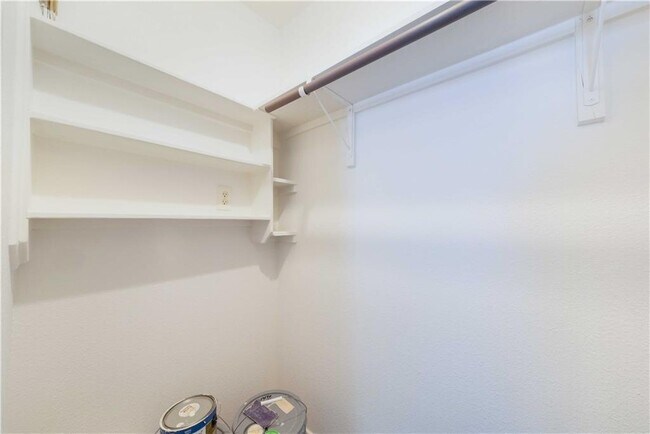 Building Photo - 1903 S 19th St