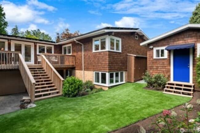 Building Photo - 4510 48th Ave NE