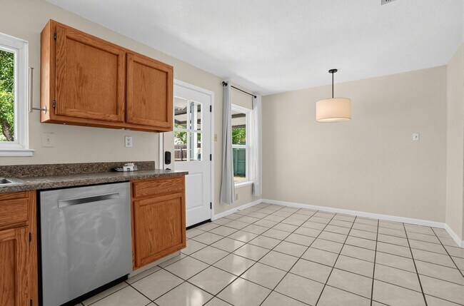 Building Photo - 5415 Havencrest Dr