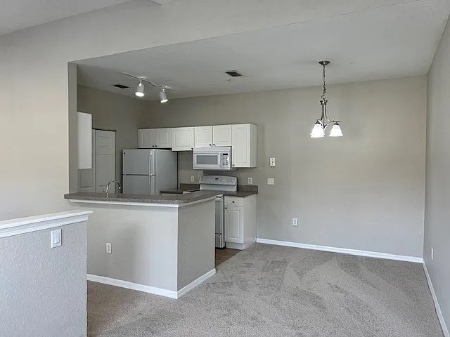 Building Photo - 852 Grand Regency Pointe