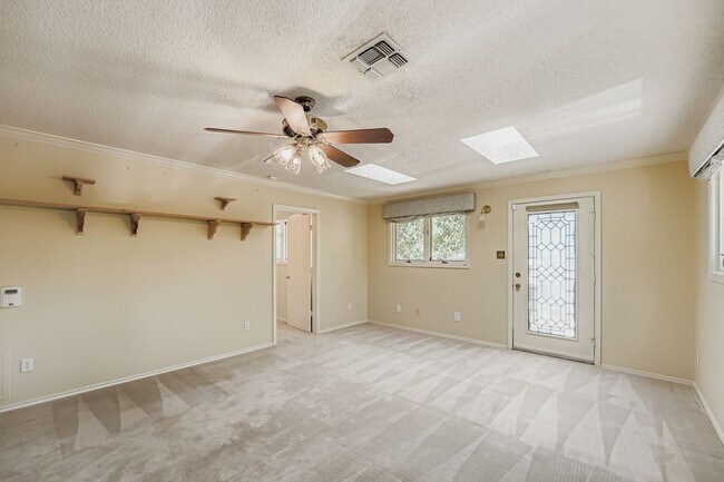 Building Photo - Spacious 3-Bed Townhome in Northwest Hills – Over 3,200 Sq Ft with Courtyard & 2-Car Garage **ALL...