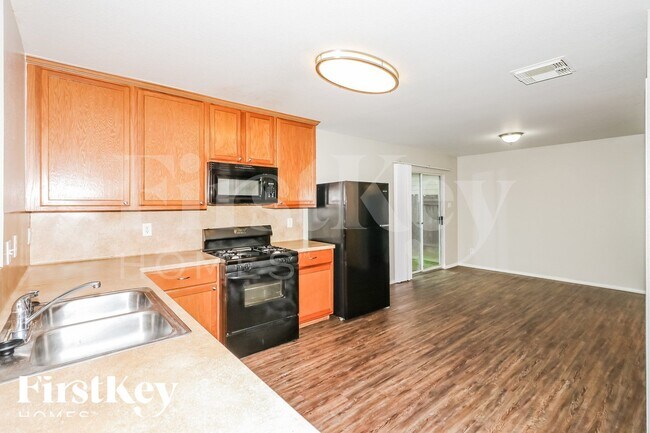 Building Photo - 3643 Bridgebluff Ln