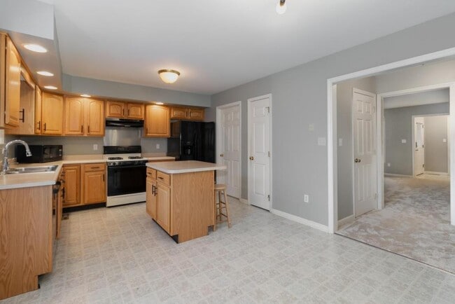 Building Photo - 57 Nottingham Dr