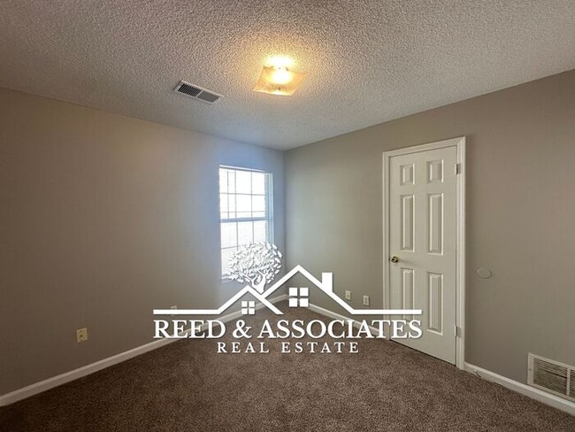Building Photo - Cozy Olive Branch Home