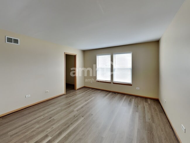 Building Photo - 25651 Barrow Rd