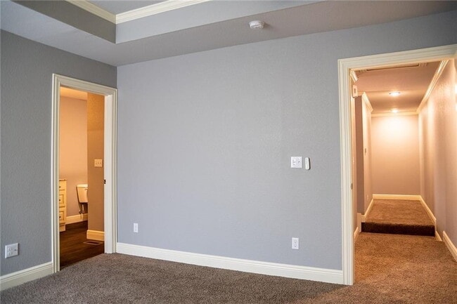 Building Photo - Ready to rent for Summer 2026 | 3 bed, 3 bath