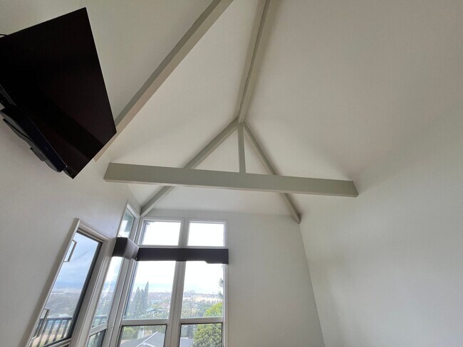 Building Photo - Kamuela Heights