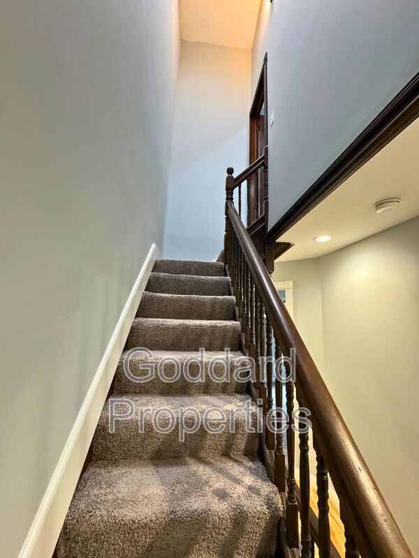Building Photo - 1713 Linden Ave