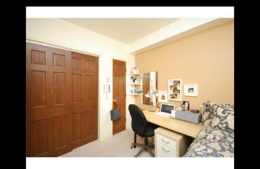 Building Photo - 28 Symphony Rd