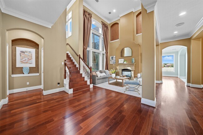 Building Photo - 5934 Stratford Gardens Dr