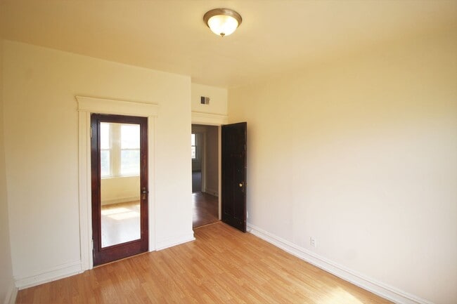 Building Photo - 3212 N Calvert St