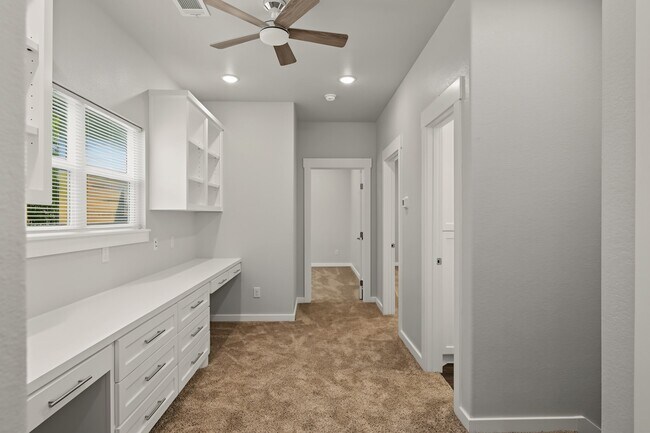 Building Photo - 117 Sun City Ln