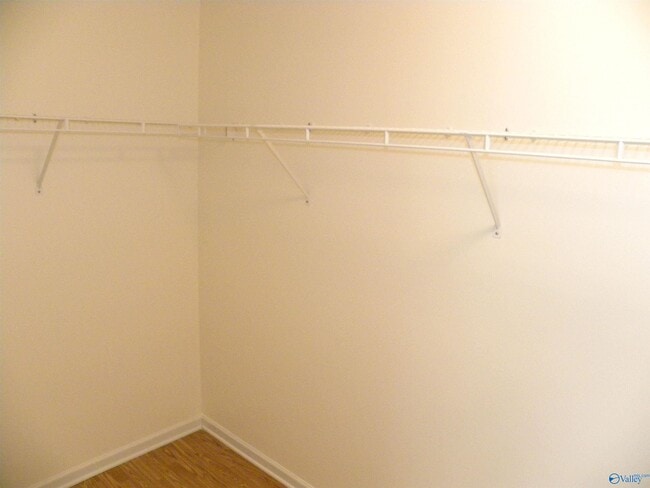 Building Photo - 409 Jasmine Dr