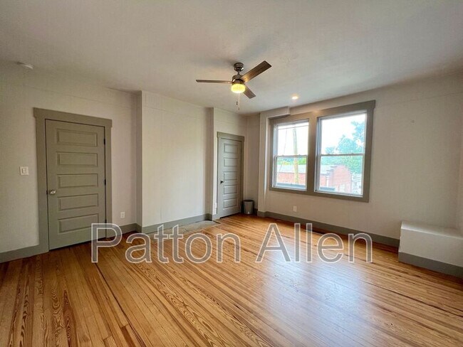 Building Photo - 301 Merrimon Ave