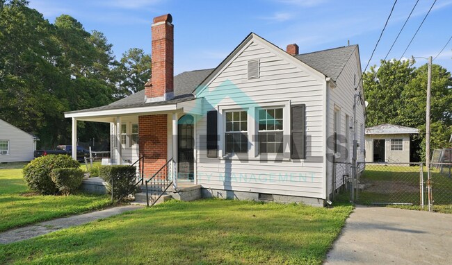 Building Photo - 1309 Carolina St E