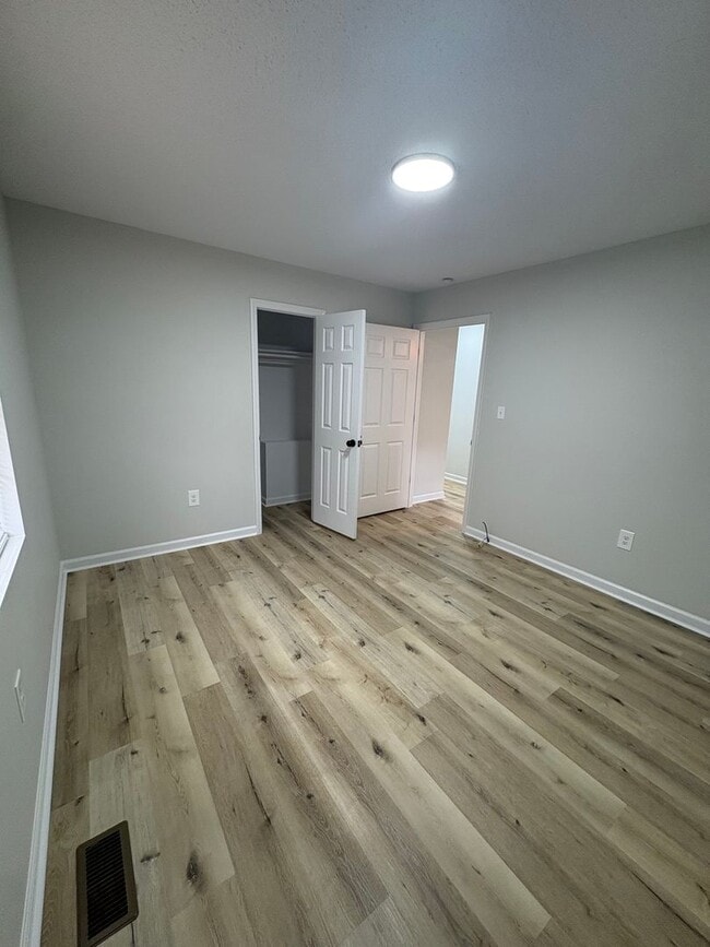 Building Photo - Modern Comfort Meets Peaceful Living – Onl...