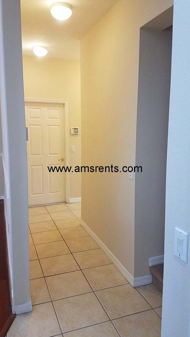 Building Photo - 13157 Paloma Dr