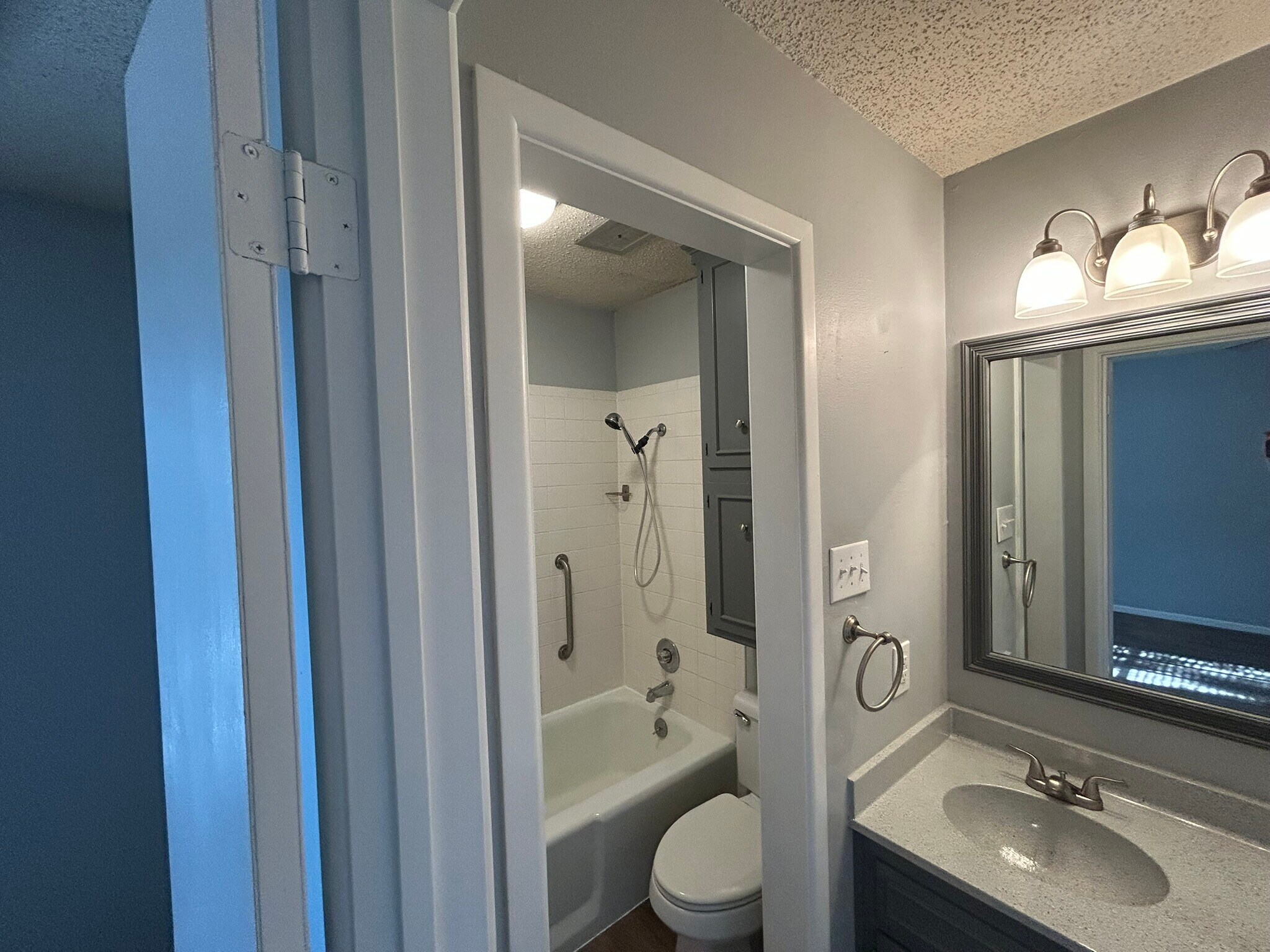 Master Bath - 4506 65th St