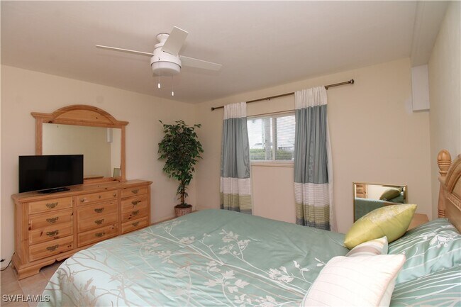 Building Photo - 333 Sunrise Cay