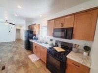 Building Photo - 4100 N Romero Rd