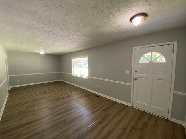 Building Photo - 3063 Sasanqua Ln SW