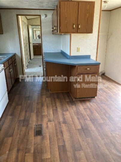 Building Photo - 122 Gamblers Run