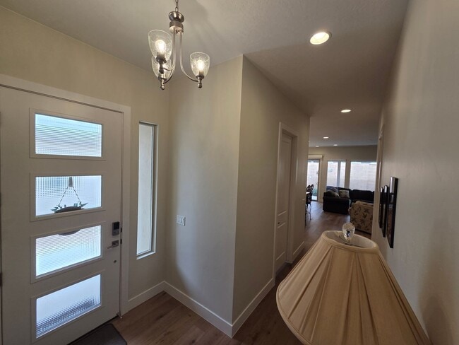Building Photo - 1212 Hopewell Dr