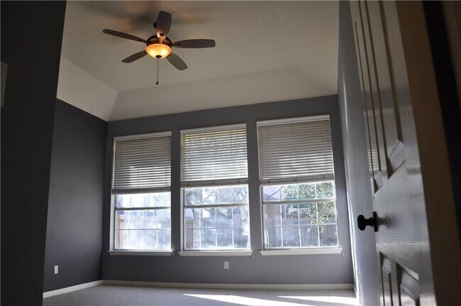 Building Photo - 19112 Ventana Ct