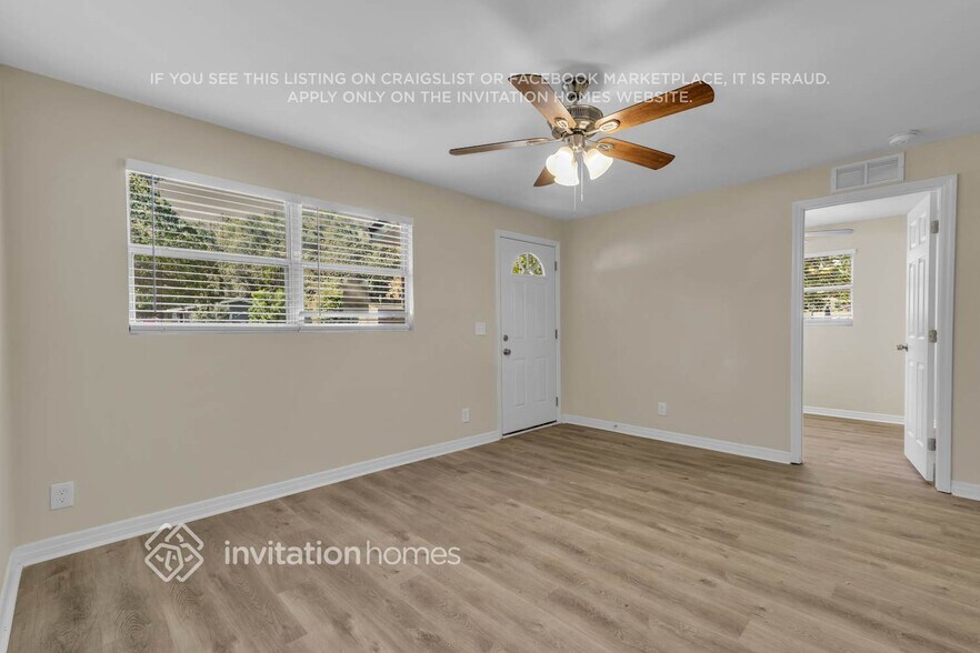 Building Photo - 4461 Melvin Cir E